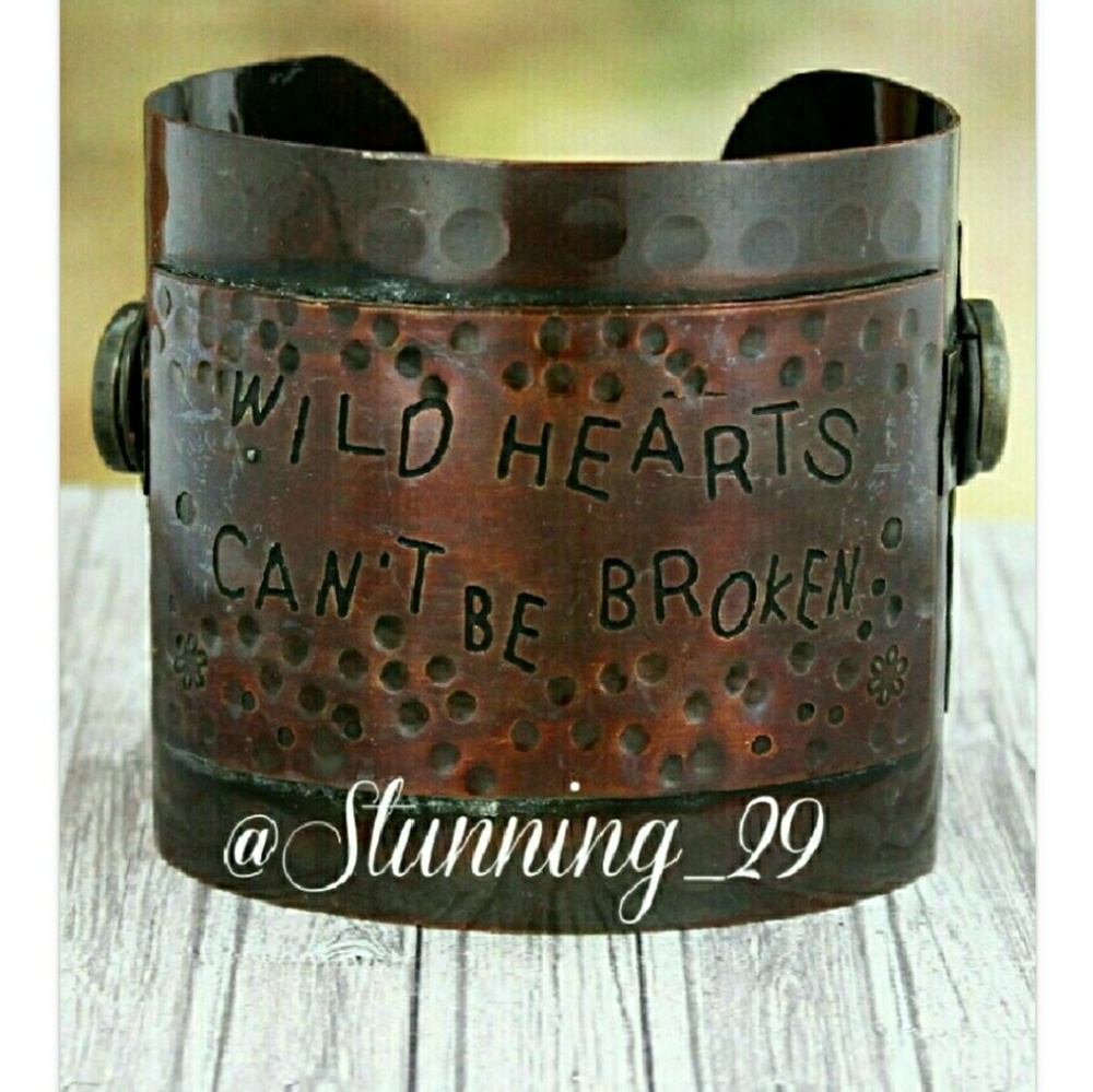 🆕BOHO BURNISHED "WILD HEARTS CANT BE BROKEN" CUFF